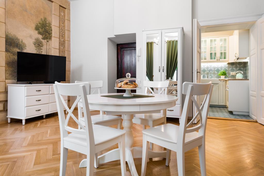 P&J Luxury Apartments Краків Екстер'єр фото