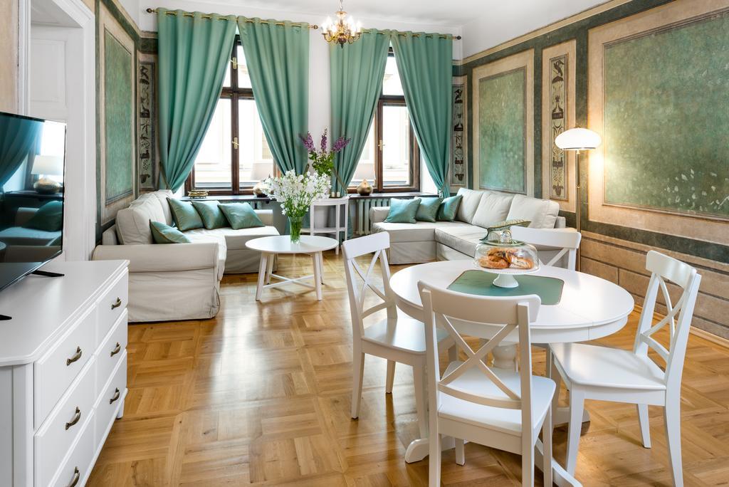 P&J Luxury Apartments Краків Екстер'єр фото