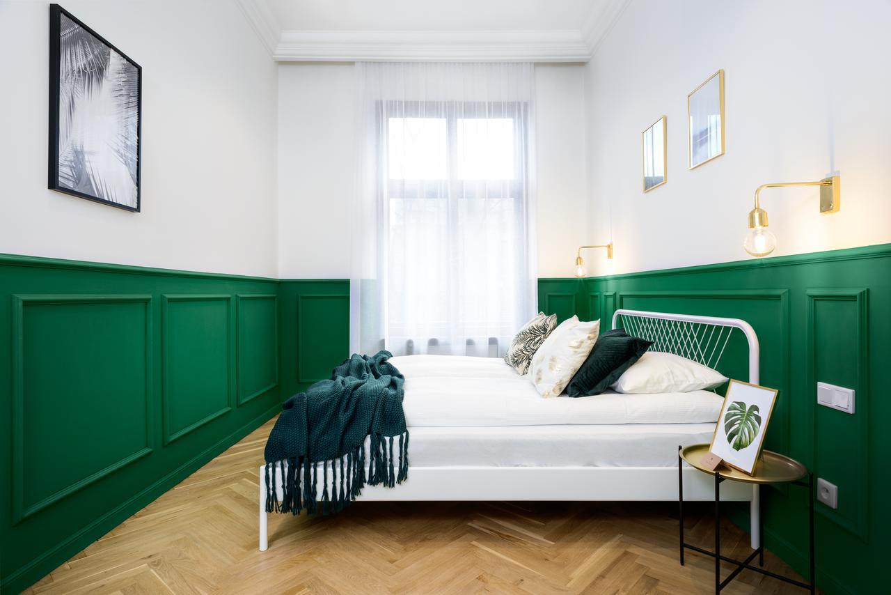 P&J Luxury Apartments Краків Екстер'єр фото
