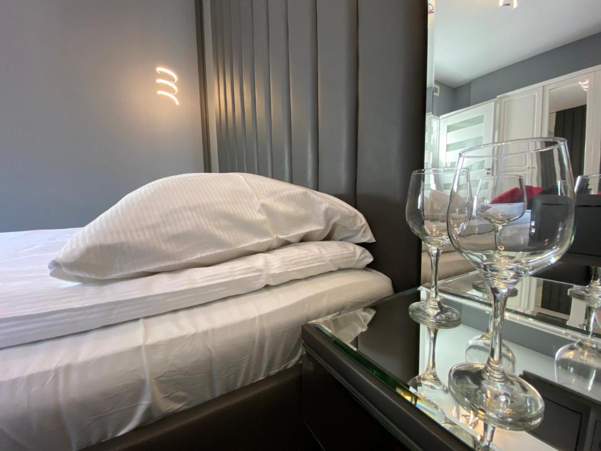 P&J Luxury Apartments Краків Екстер'єр фото
