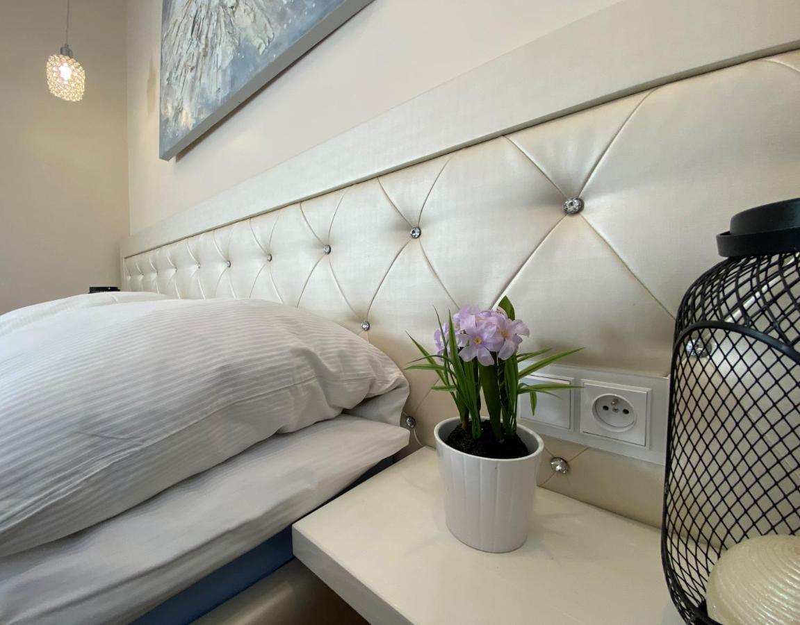 P&J Luxury Apartments Краків Екстер'єр фото